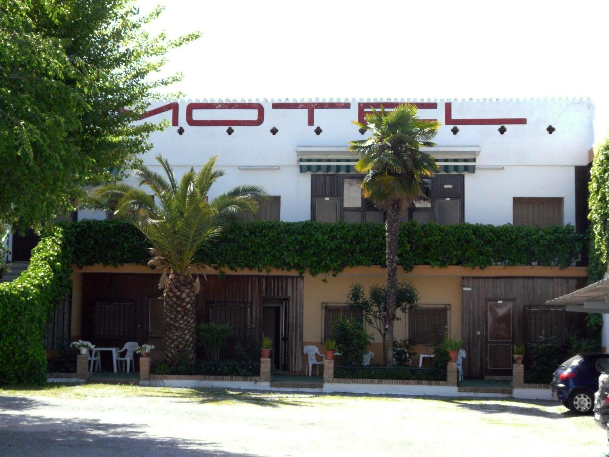 Camping Hotel Sierra Nevada Granada Exterior photo